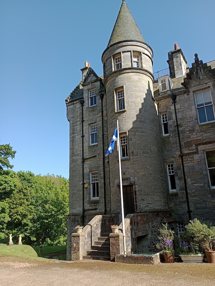 Stravithie Castle 16/41