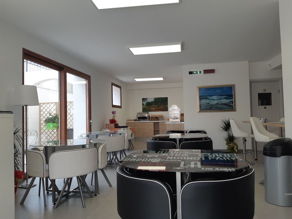 Morello Beach Hotel 27/50