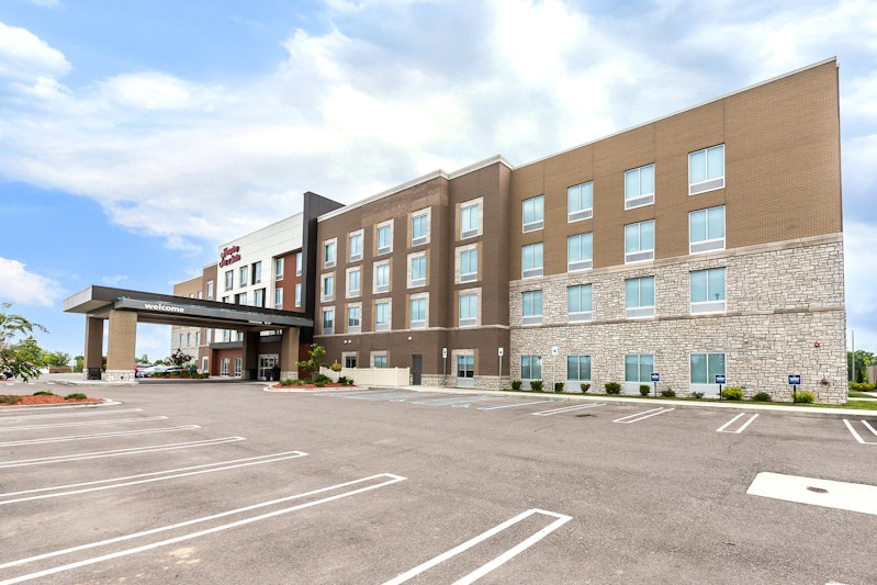 Hampton Inn and Suites Howell 34/41