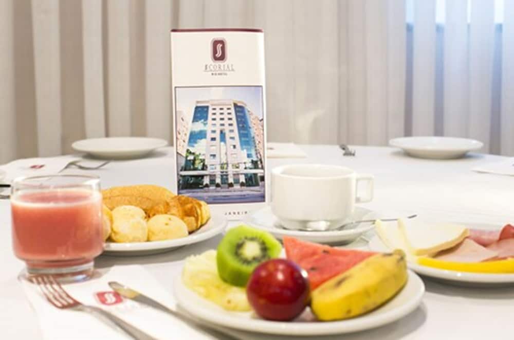 SCORIAL RIO HOTEL 41/56