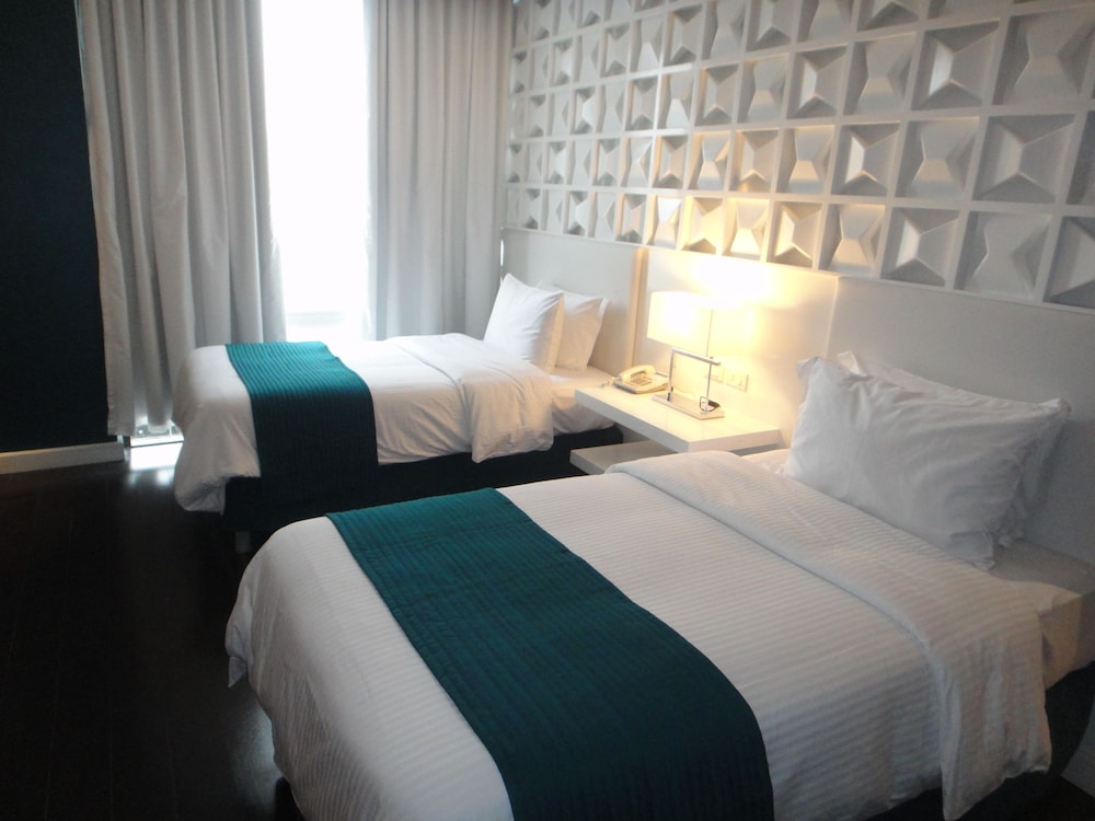 The Bayleaf Intramuros 23/56