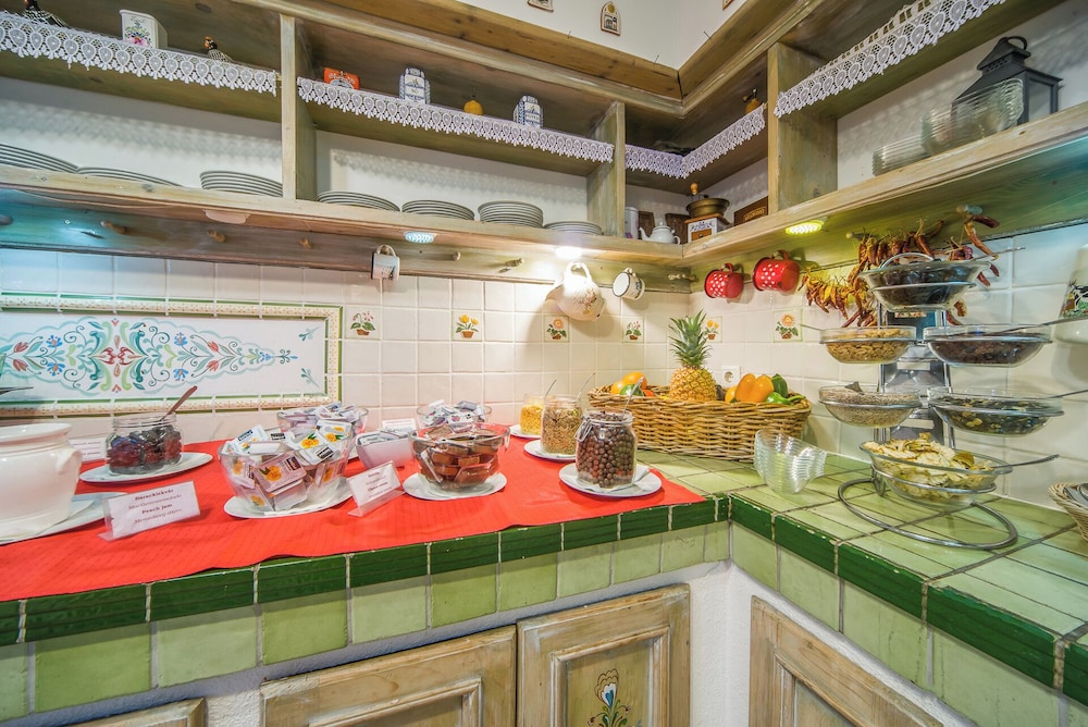 Hotel Piroska Buk 44/50