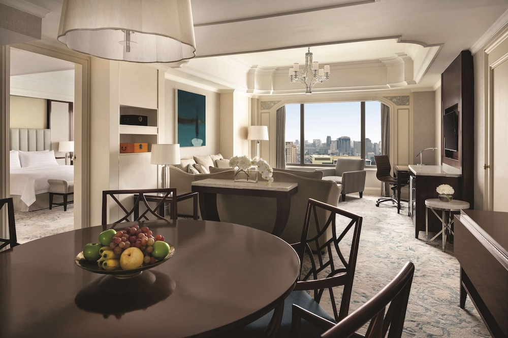 Shangri-La Hotel Jakarta 35/50