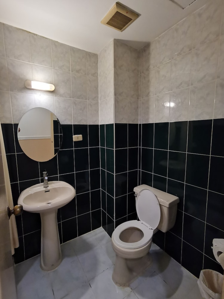 Metro Park Hotel Cebu City 60/62