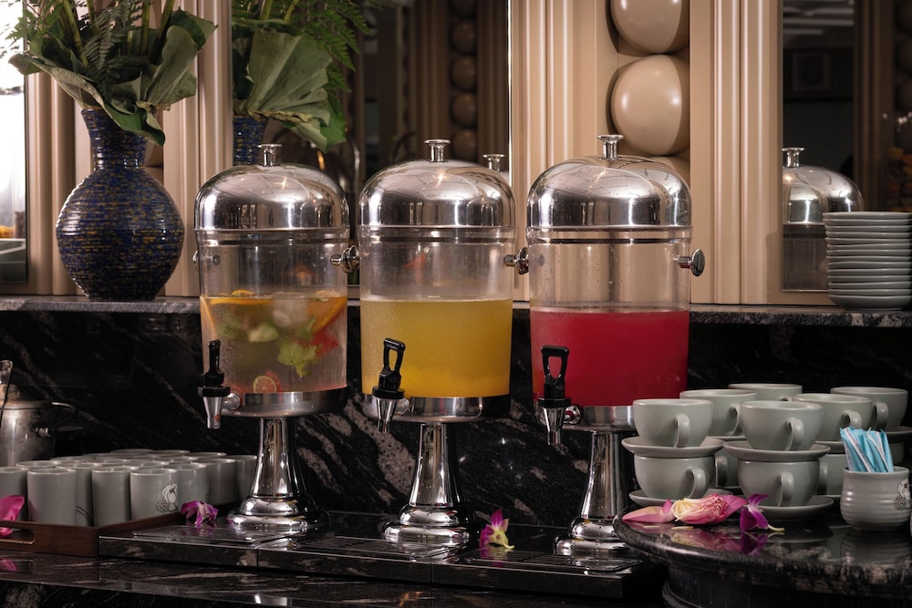 Hanoi Emerald Waters Hotel Spa 34/73