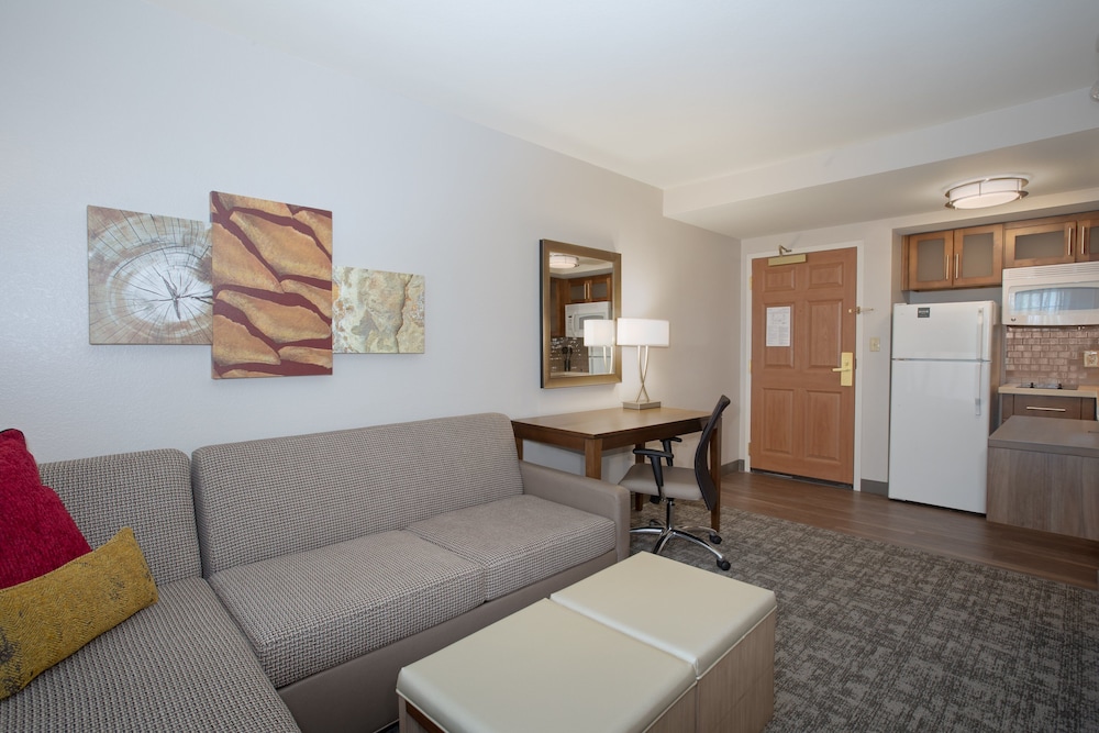 STAYBRIDGE SUITES DENVER INTERNATIONAL AIRPORT 29/63