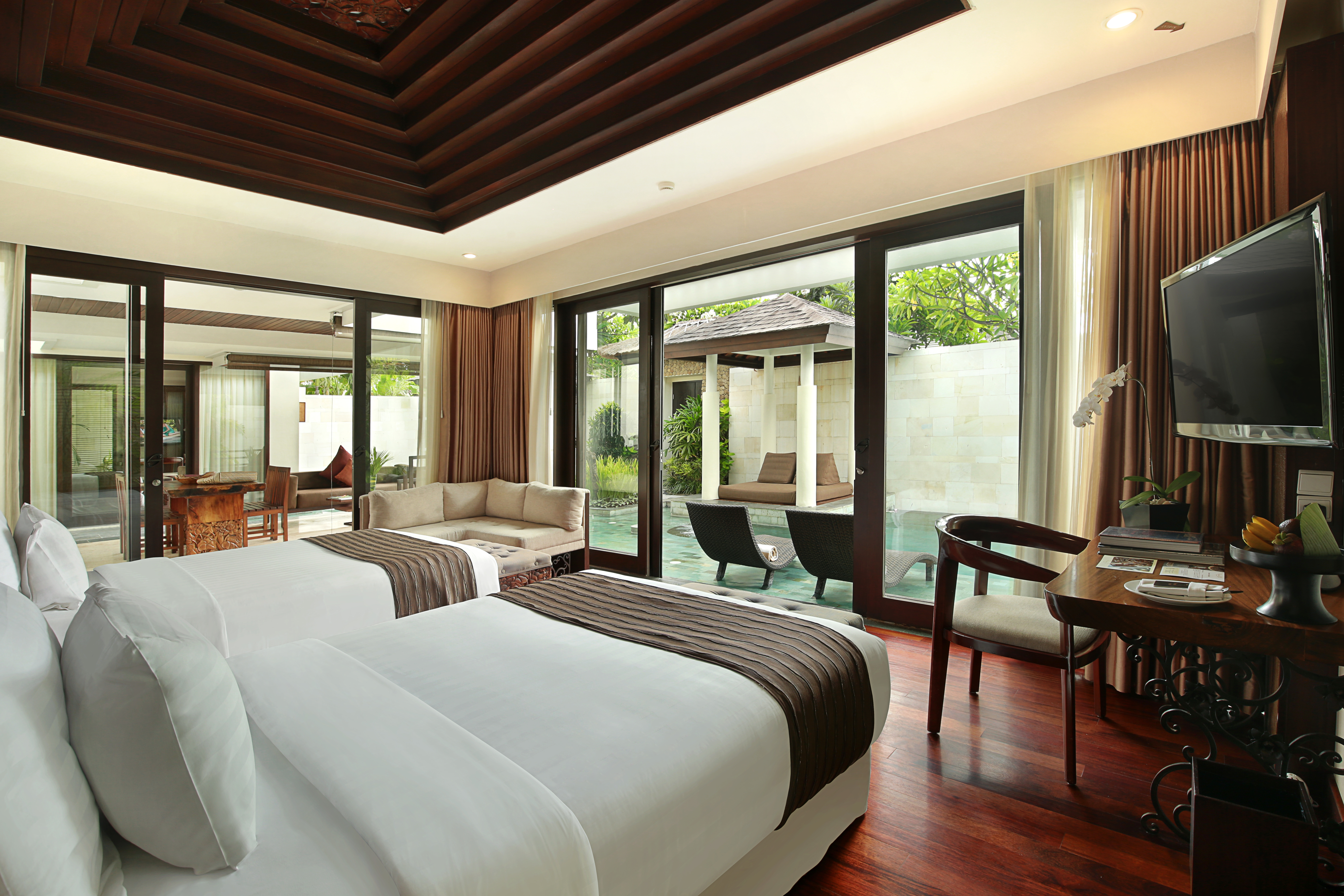 2 Bedrooms, Villa