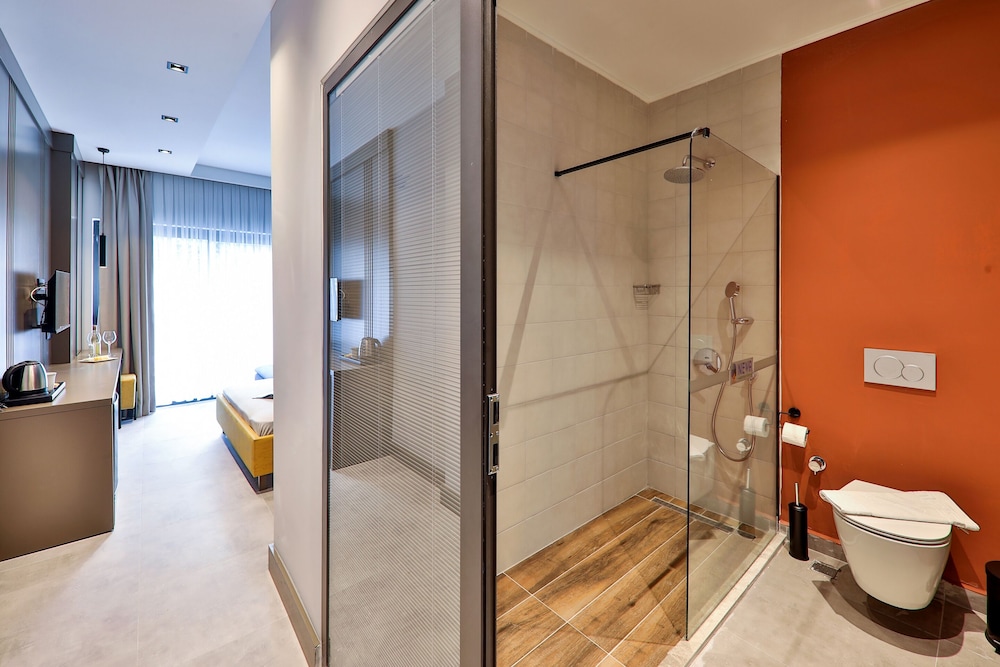 Neva Boutique Hotel 45/50