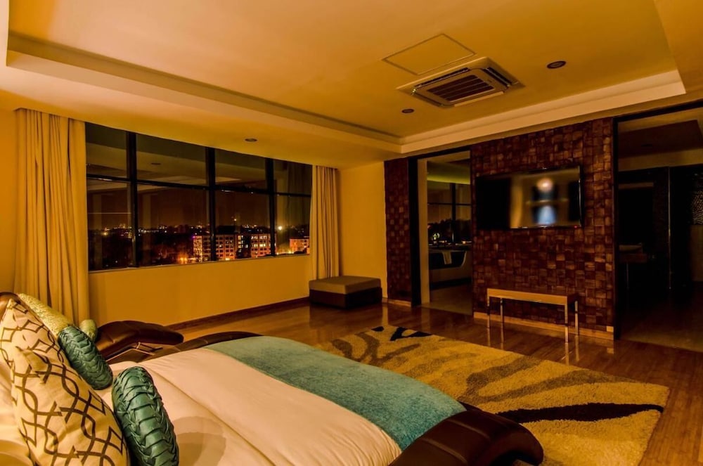 PrideInn Azure Hotel Nairobi Westlands 50/50