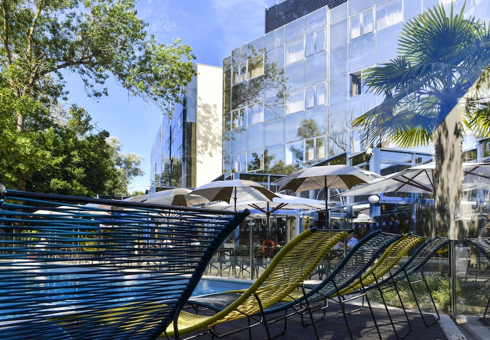 NOVOTEL LA ROCHELLE CENTRE 5/72