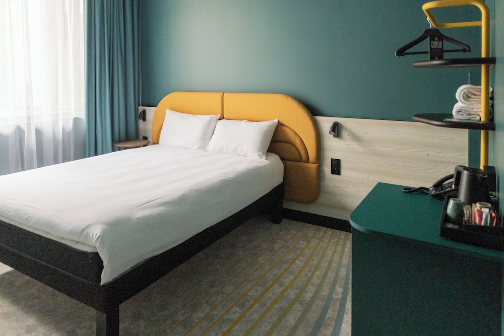 PREMIUM, DOUBLE BED, ACCESSIBLE