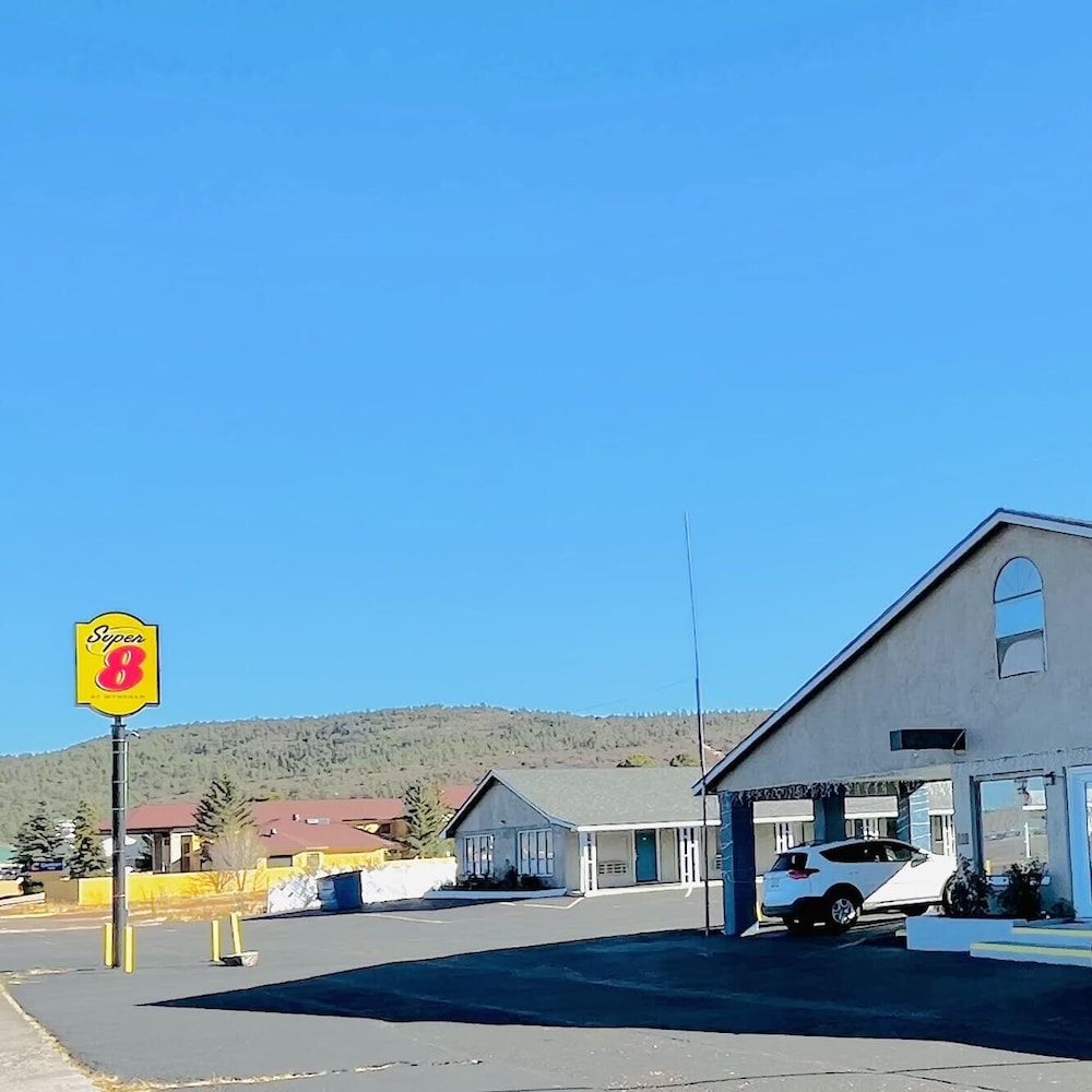 Super 8 By Wyndham Williams West Route 66 Grand Canyon Area Ex Rodeway Inn 41/54