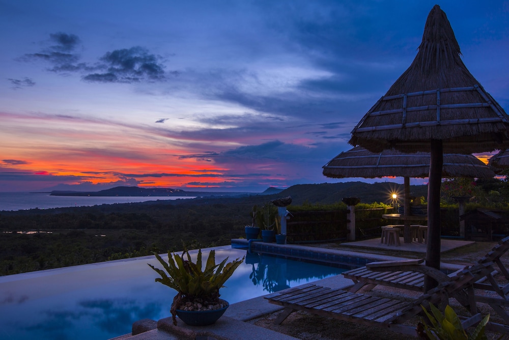 Marquis Sunrise Sunset Residential Cottages 11/70