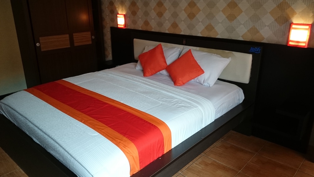 Deluxe, Double Bed