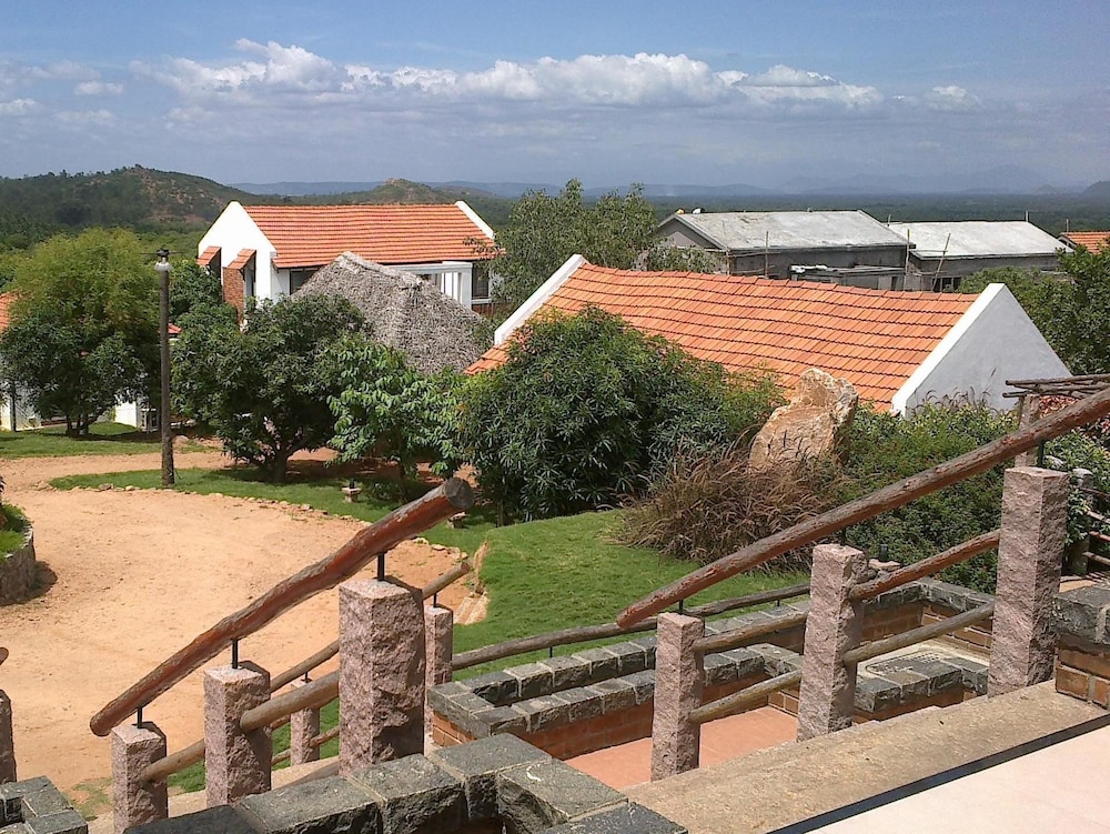 KADAMBAVANAM ETHNIC RESORT 26/42