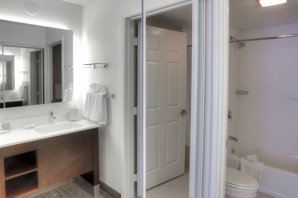 Residence Inn Marriott 16/47