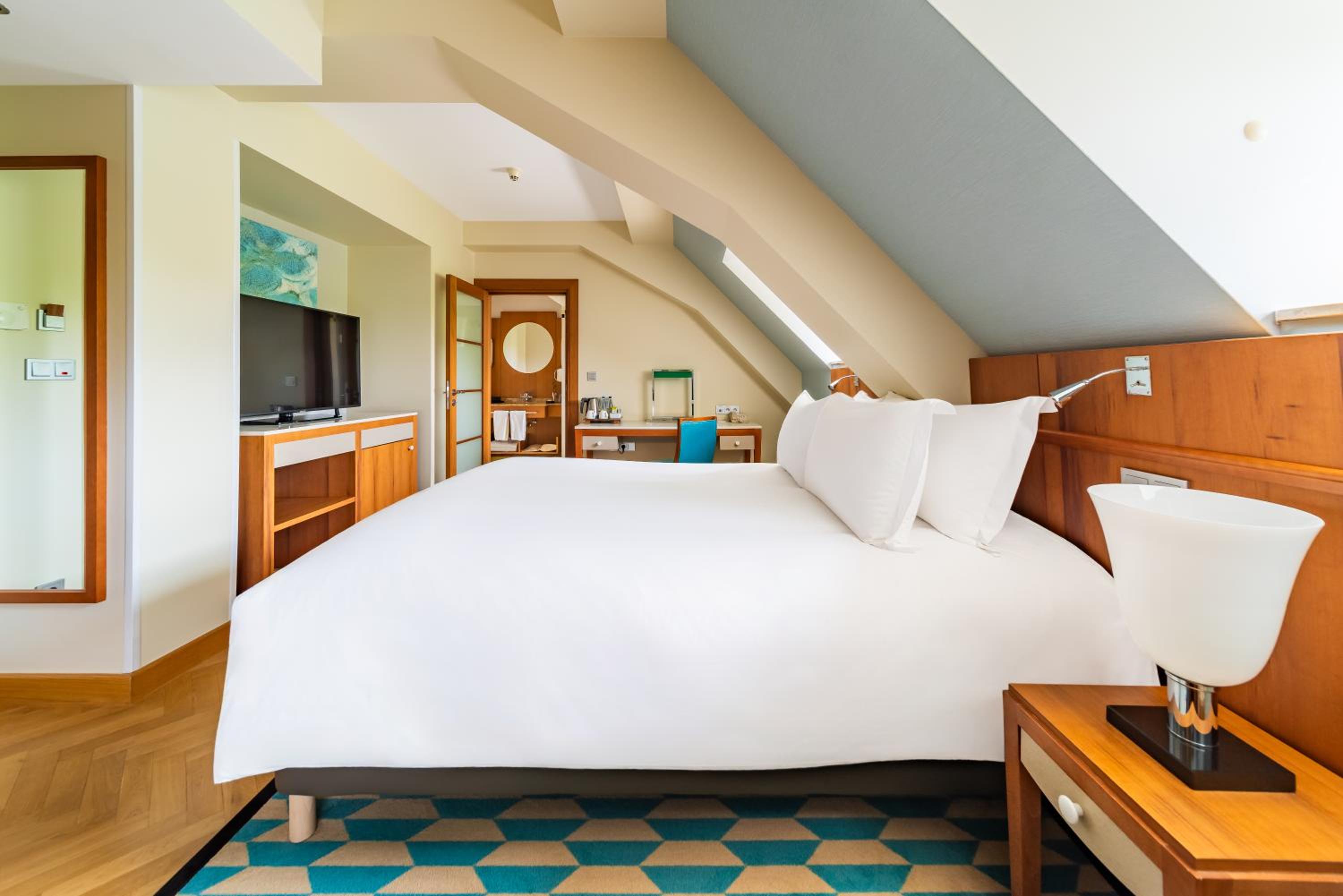 Classic, Double Bed, Attic