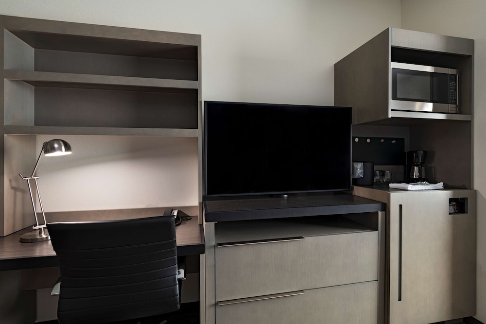 Hyatt House Carlsbad 16/22
