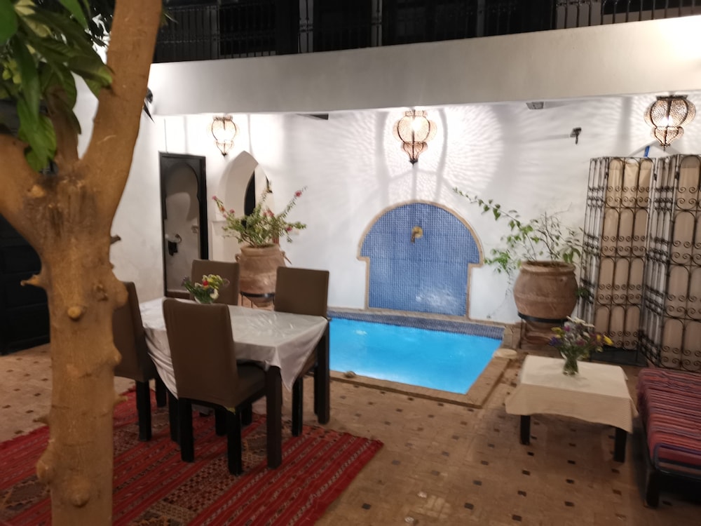 Riad Ajmal 48/77