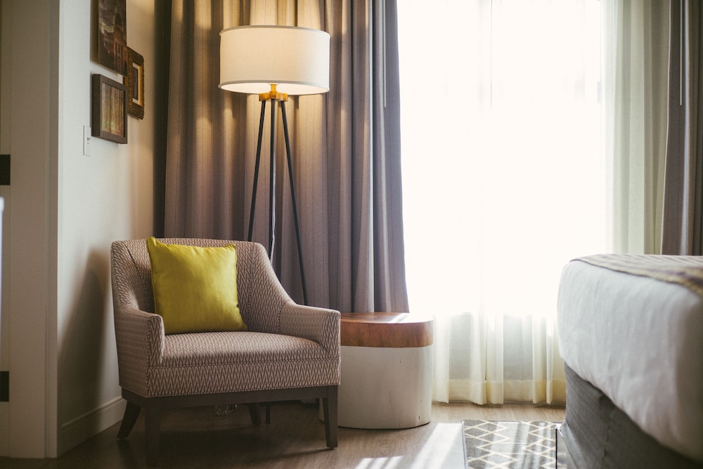 Hotel Indigo Hattiesburg 29/45