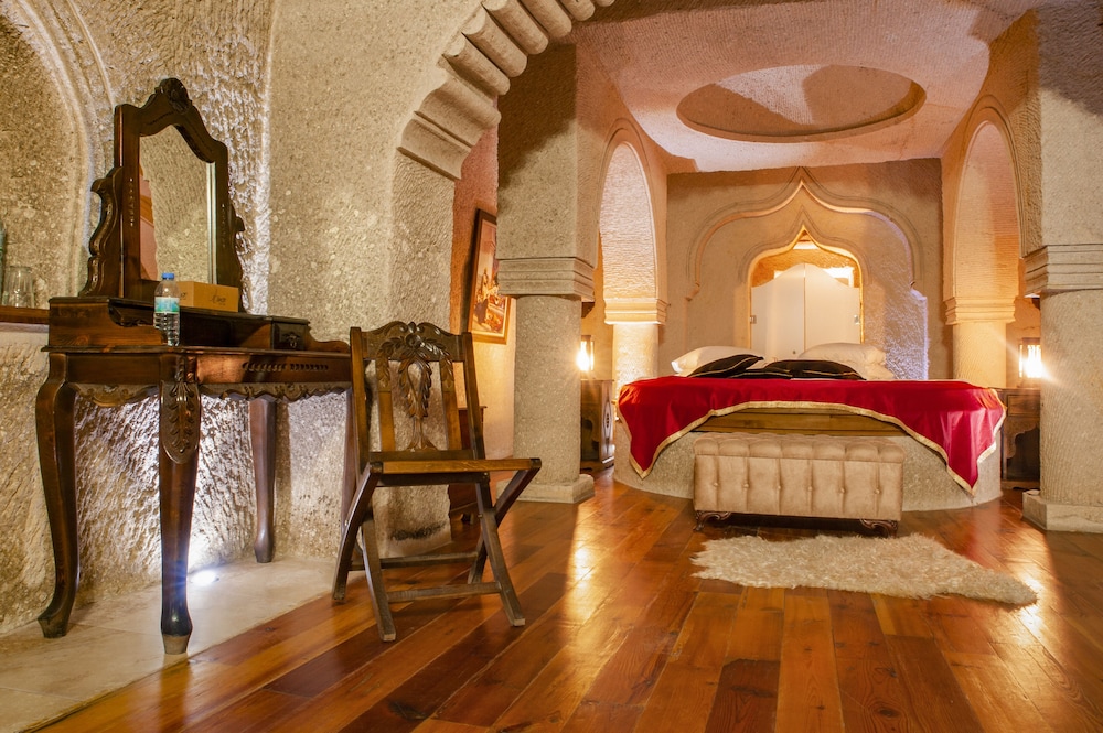 Ottoman Cave Suites 41/77