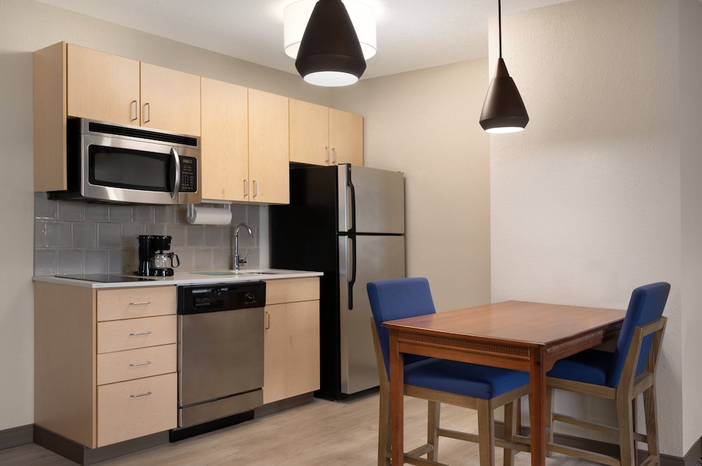 Candlewood Suites Watertown-Fort Drum 54/68