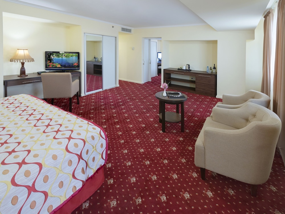 ANI PLAZA HOTEL 40/56