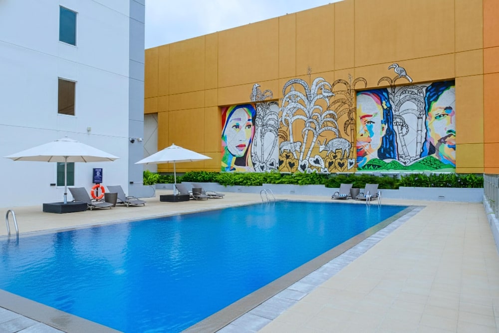 Park Inn By Radisson Bacolod 57/60