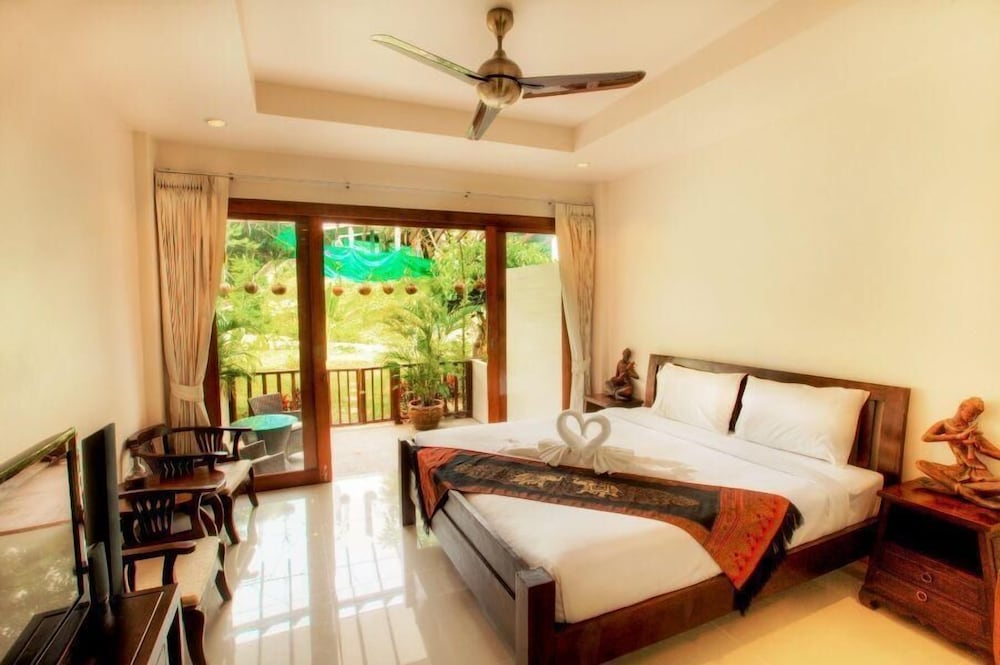 Sunset Hill Boutique Resort 20/77