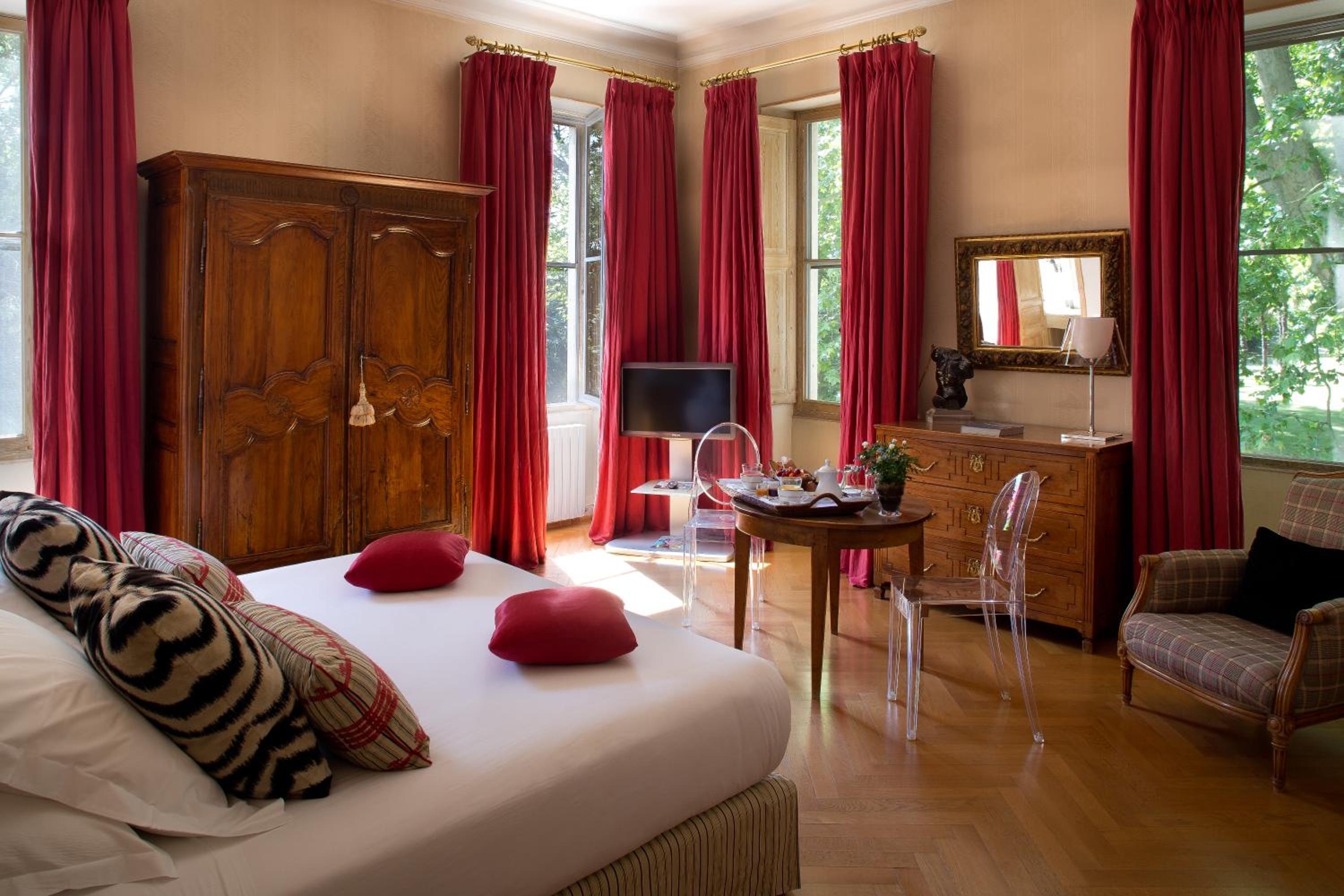 غرفة فاخرة بسرير مزدوج، Chateau Des Alpilles 5/9