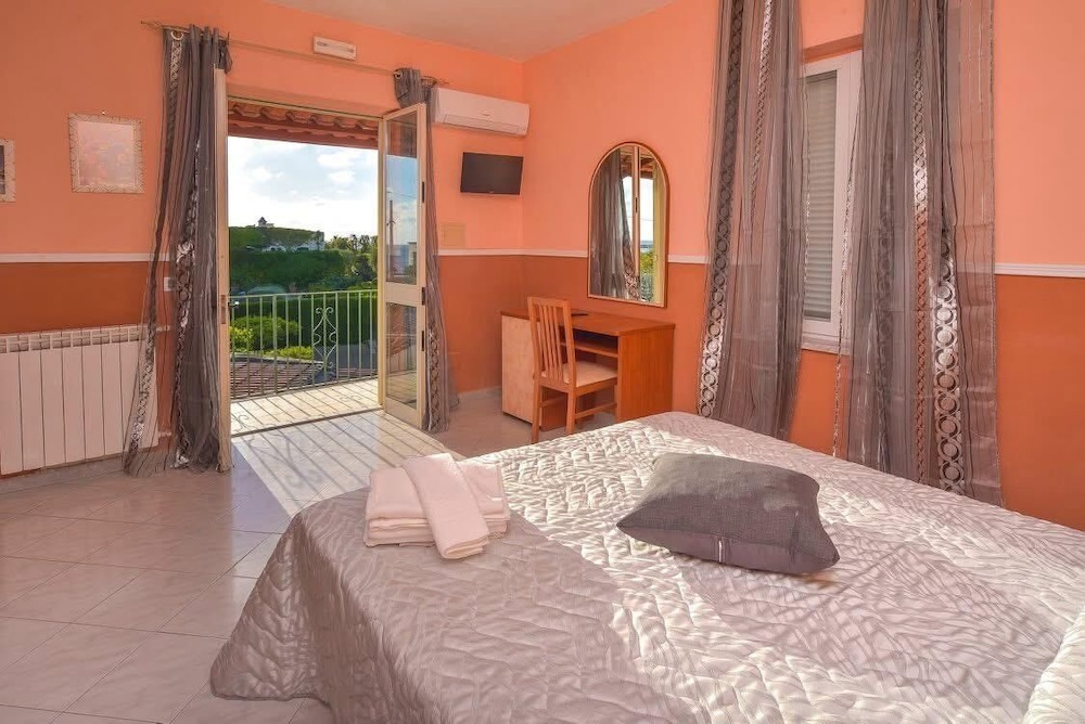Junior Village Ischia 11/26