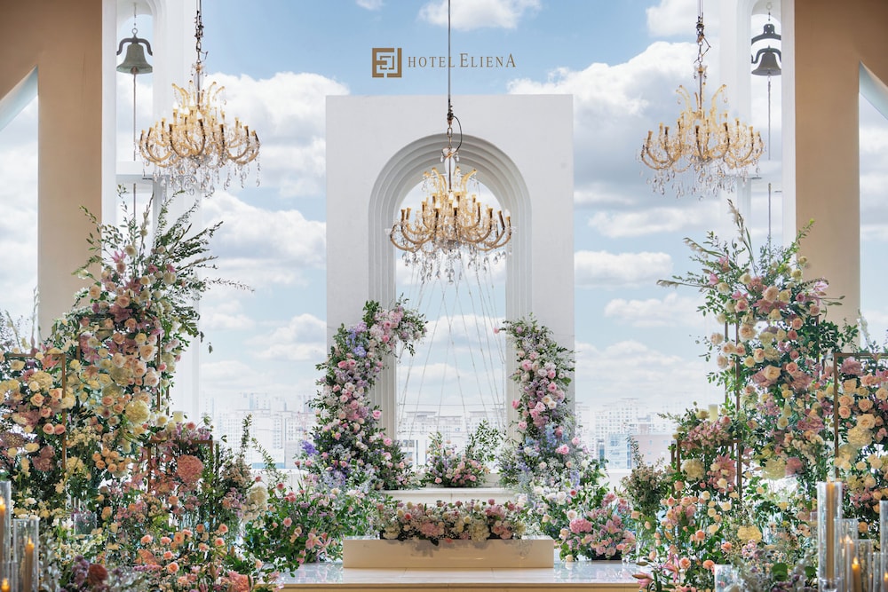 ELIENA Hotel 4/63