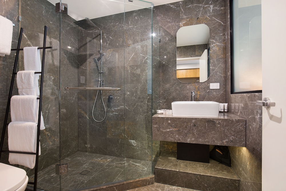 Jephson Hotel Apartments 50/53