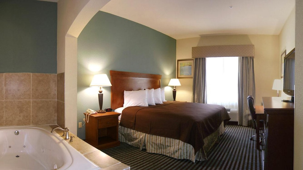 Quality Inn & Suites - Marlin 13/56