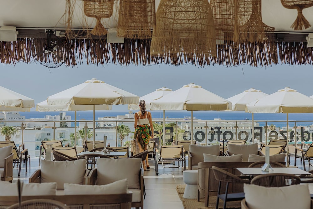 Tasia Maris Oasis Hotel 60/77