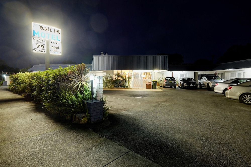 BALI HI MOTEL 11/49