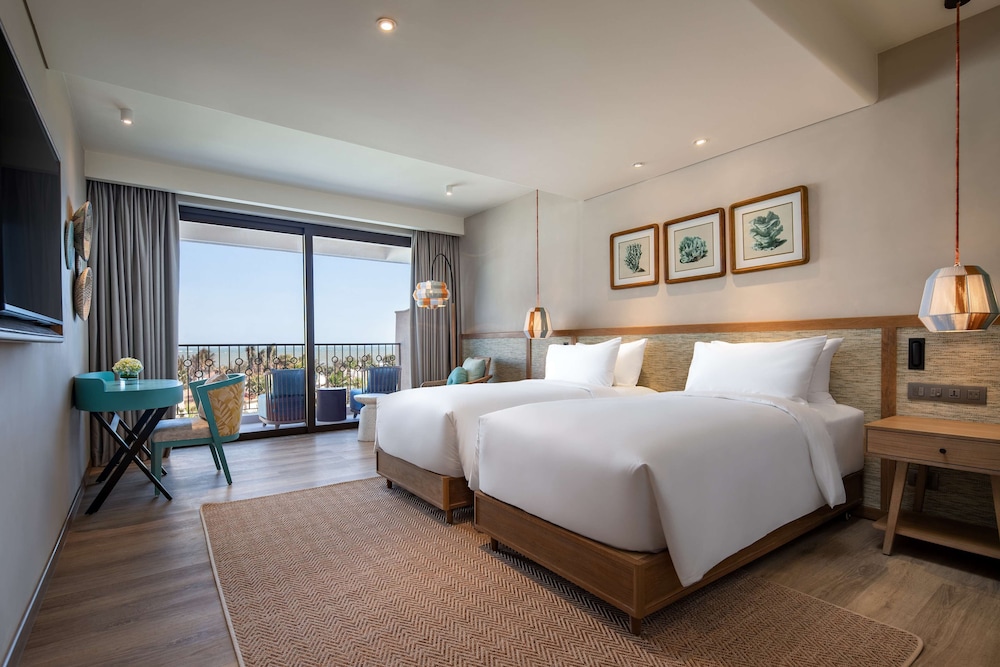 PREMIUM, SEA VIEW