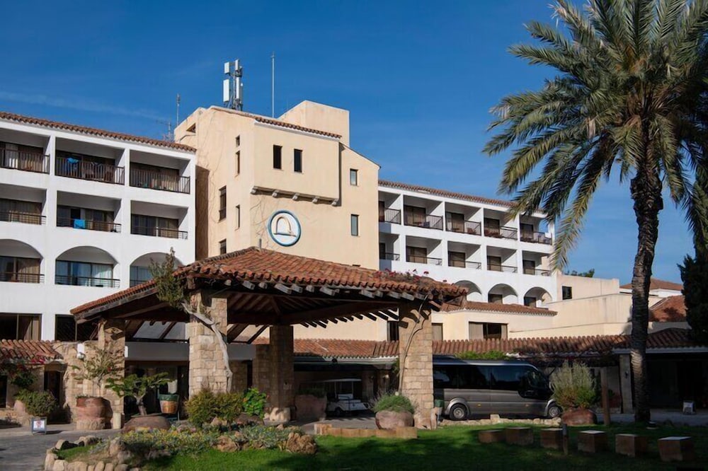 Coral Beach Hotel and Resort 9/95