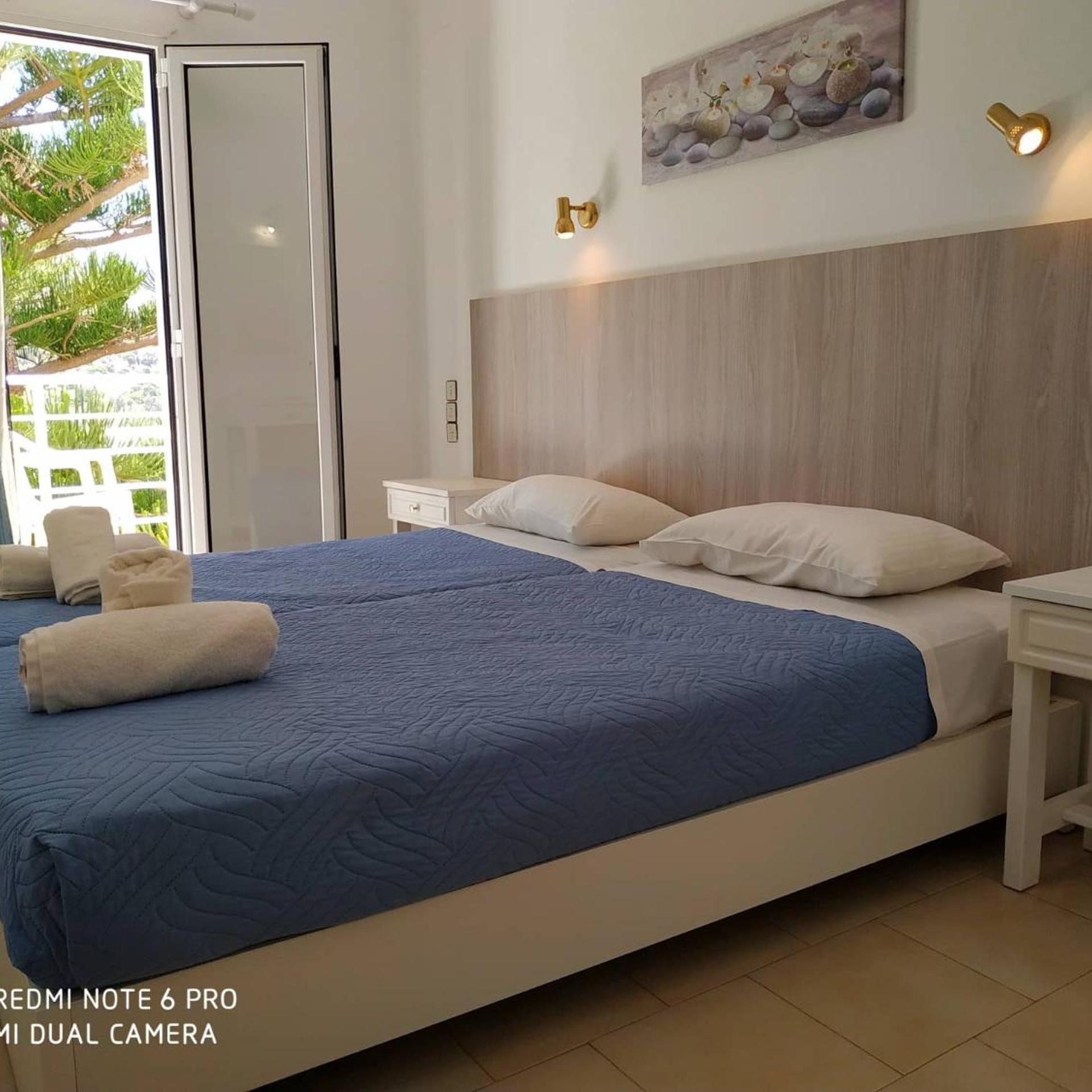Marina Hotel 9/43