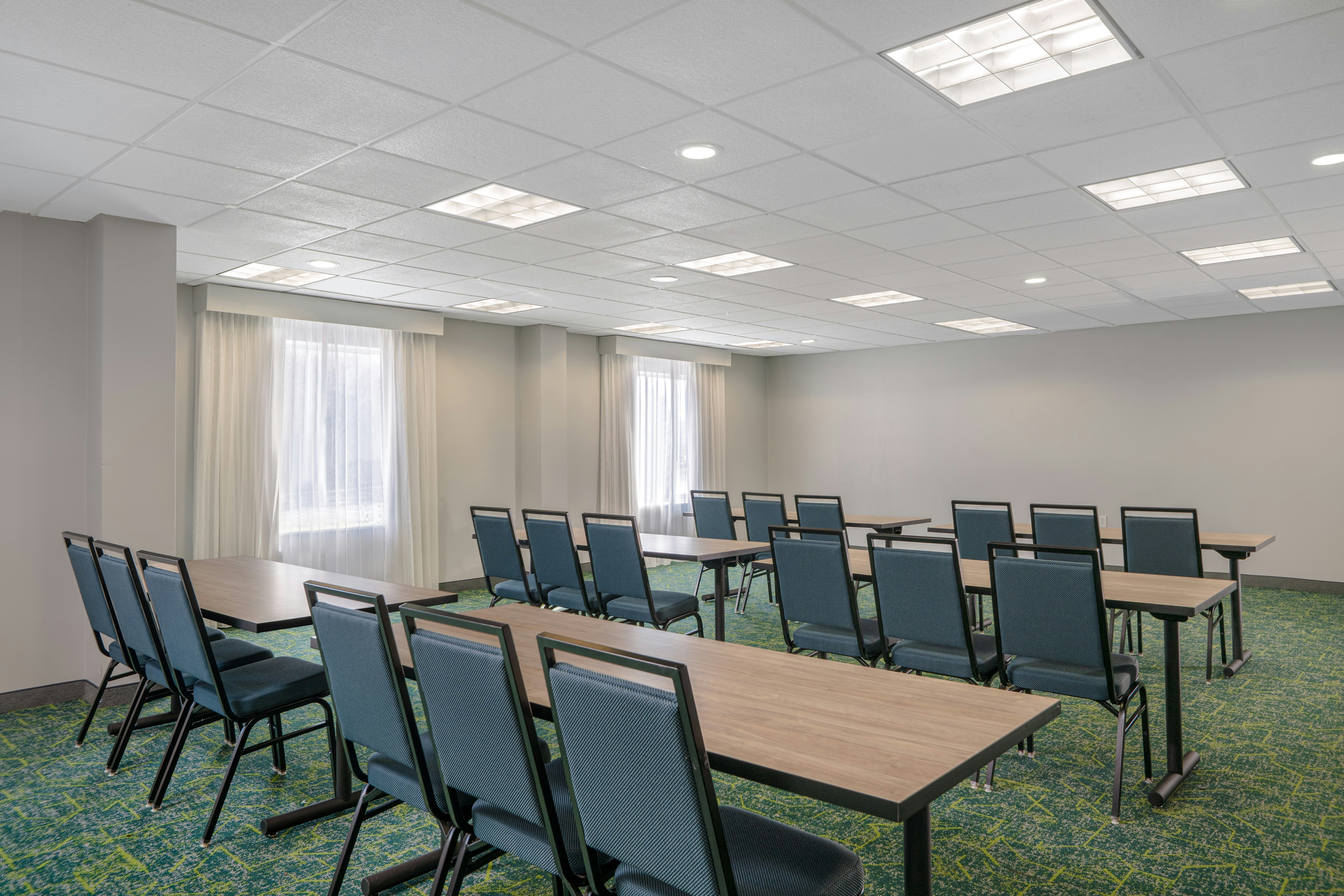 Spark by Hilton Murfreesboro 26/34