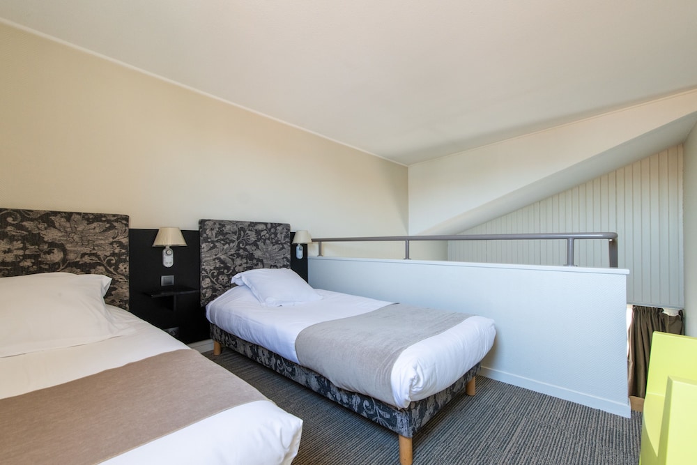 SAINT NICOLAS HOTEL 37/80