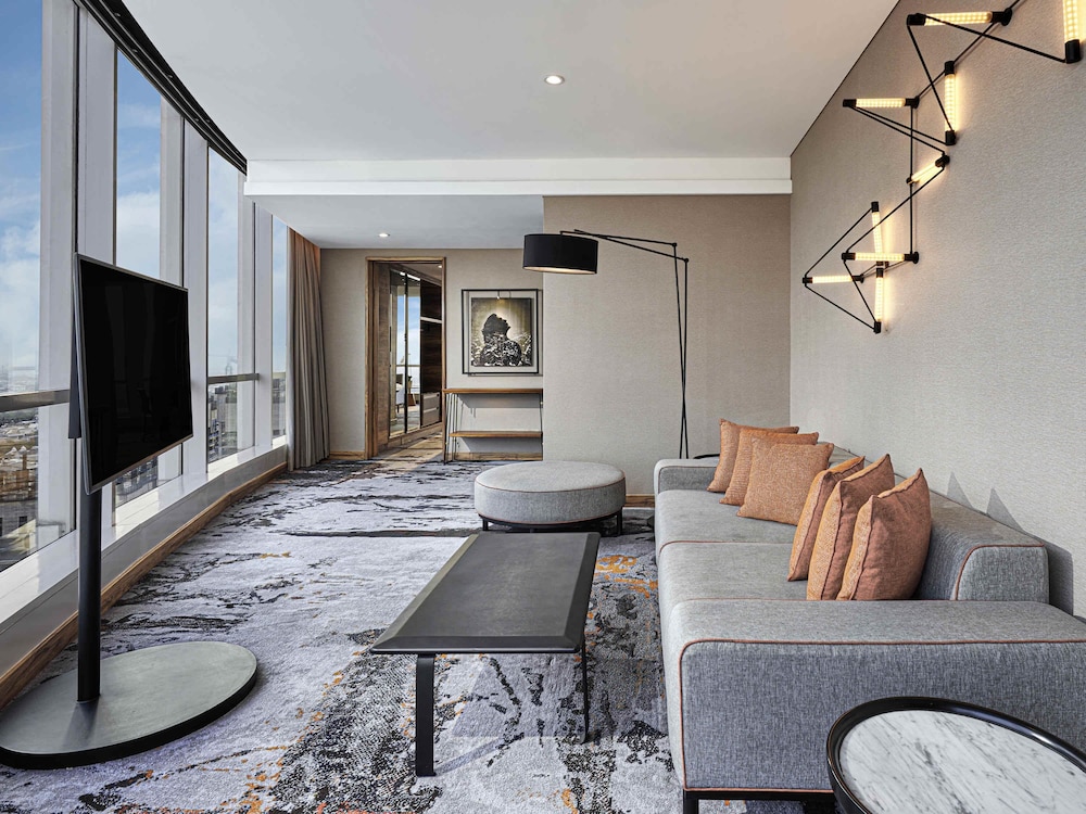 Swissotel Jakarta PIK Avenue 42/75