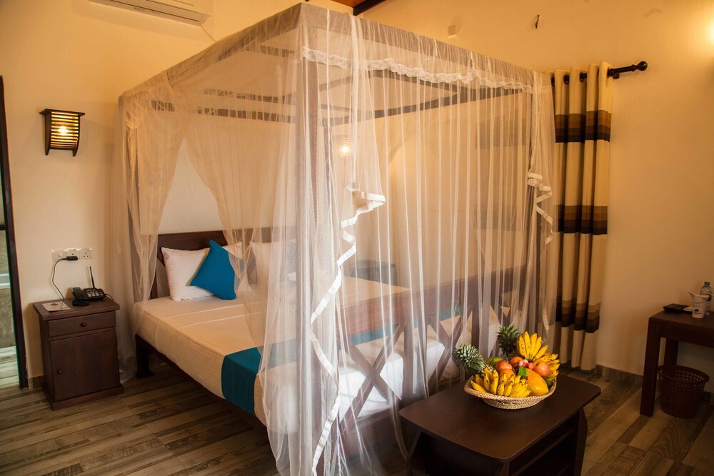 Villa Pinnawala 15/50