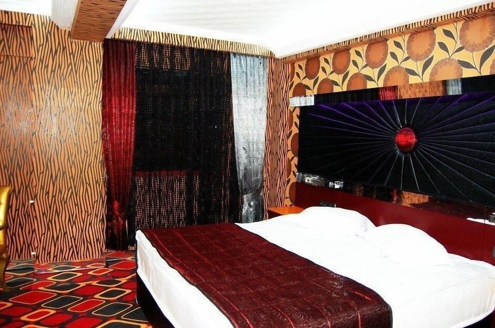 Murat Otel 8/28
