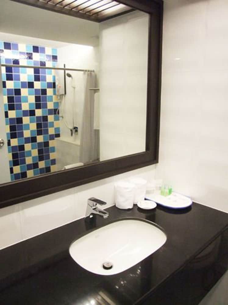 Grand Tower Inn Sathorn 18/49