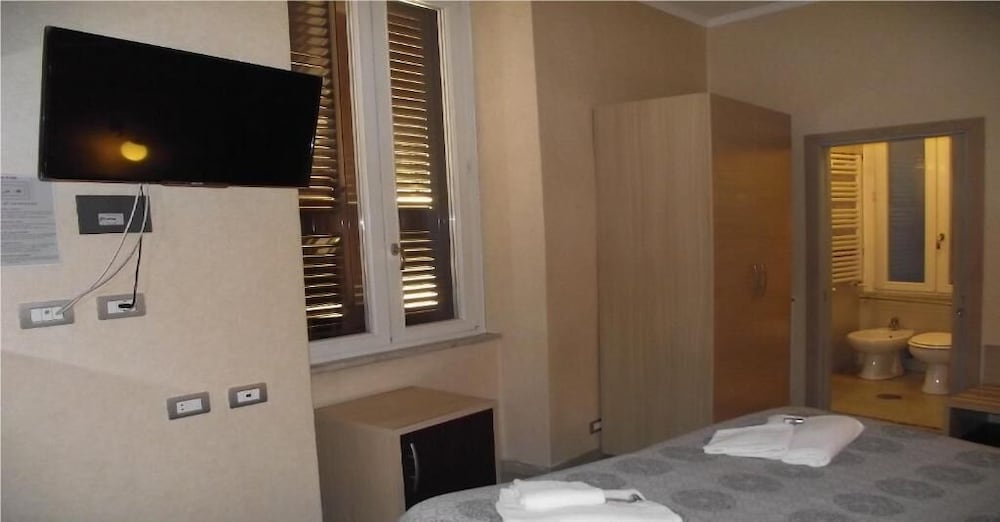 Elide Hotel 34/49