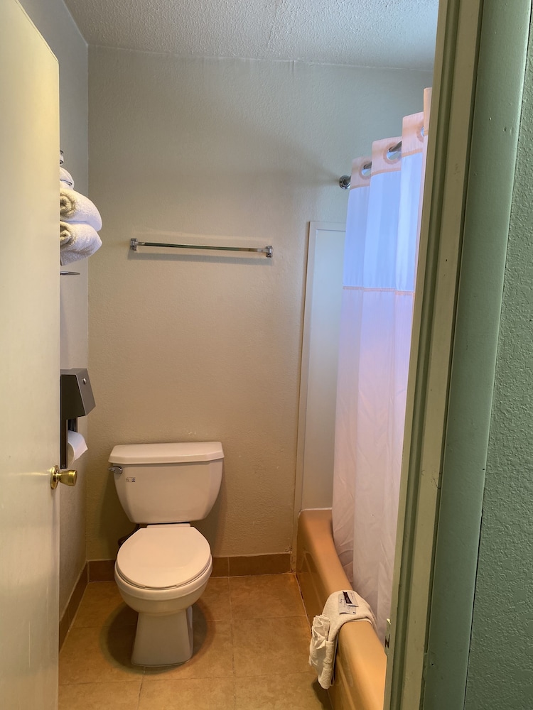 Econo Lodge Las Vegas NM 46/53