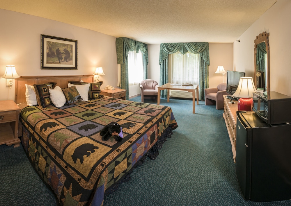 Black Bear Inn, an Ascend Collection Hotel 12/69