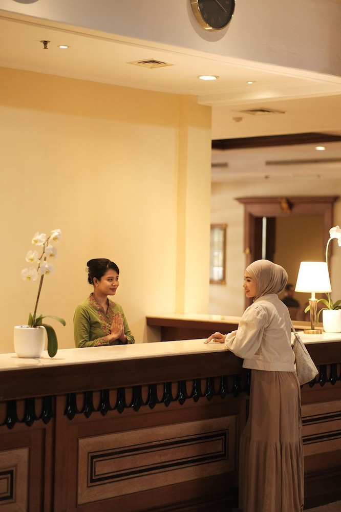 Loman Park Hotel Yogyakarta 5/50