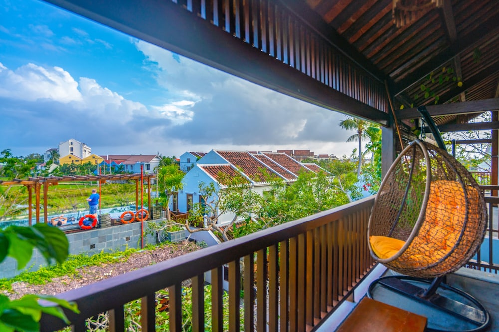 Hoi An Chic 4/76